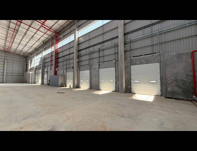 13,000M² WAREHOUSE TO LET IN LOUWLARDIA